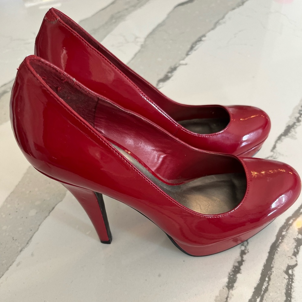 Guess heels